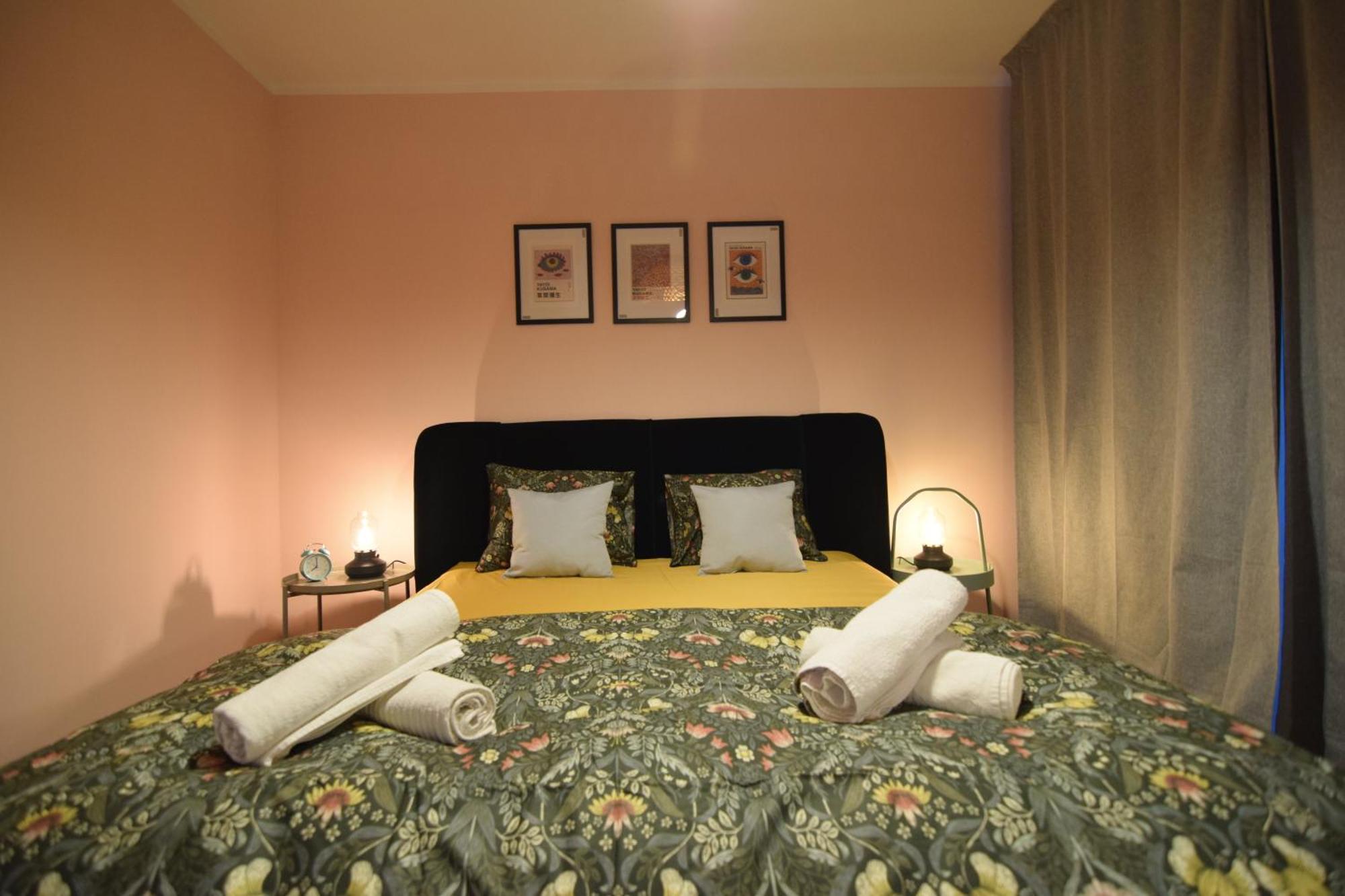 Stylish Apartment With Video Projector Bukarest Exterior foto